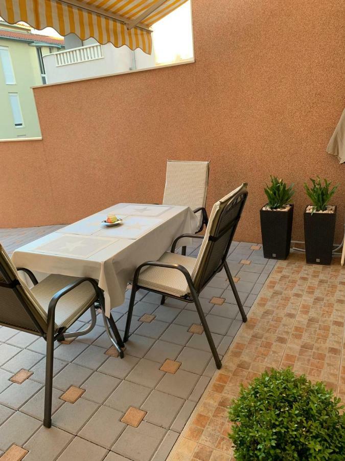 Apartments Villa Zica トロギール エクステリア 写真
